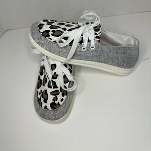 HEY DUDE STYLE LACE UP SNEAKERS